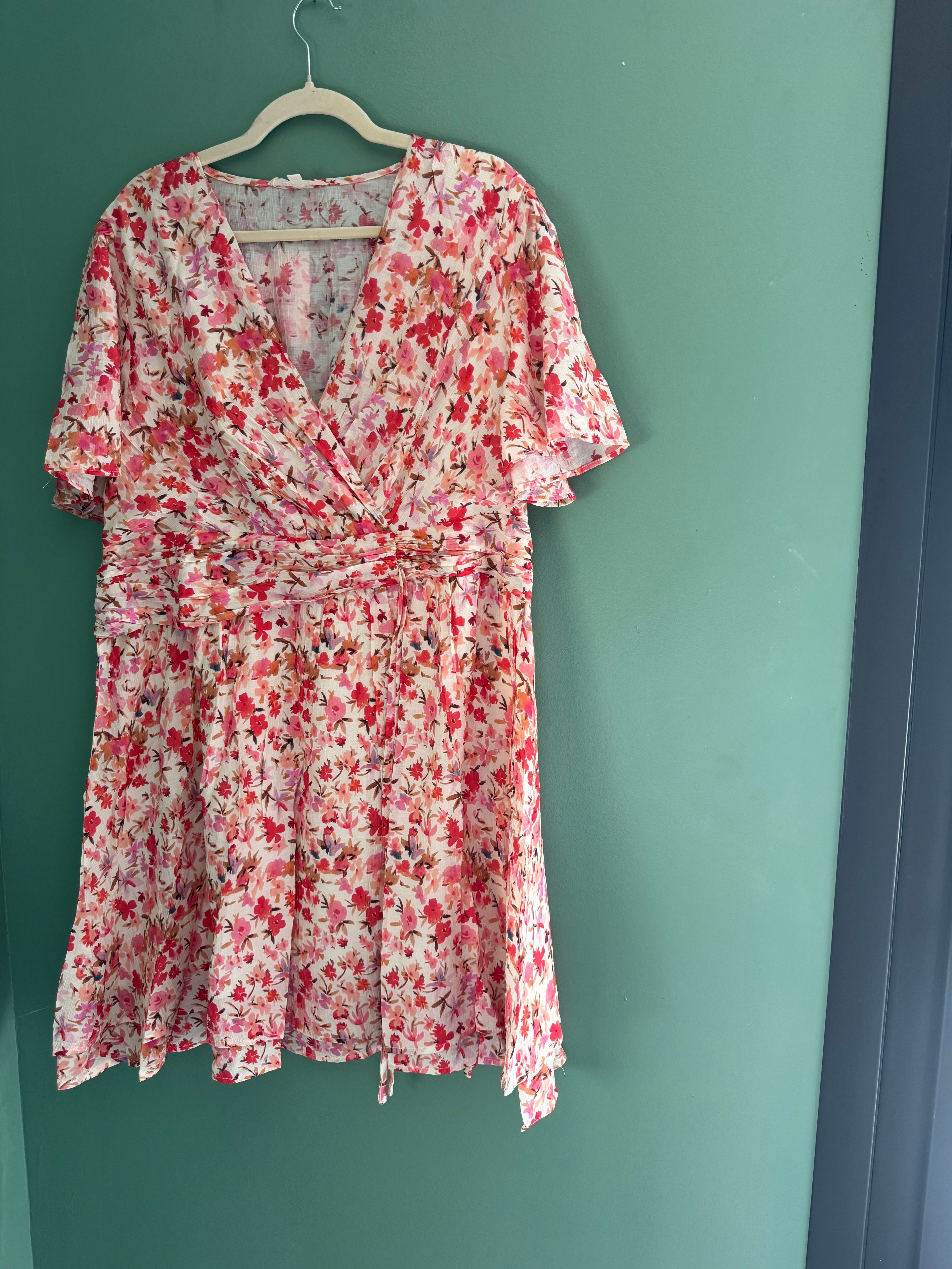 Robe rose courte