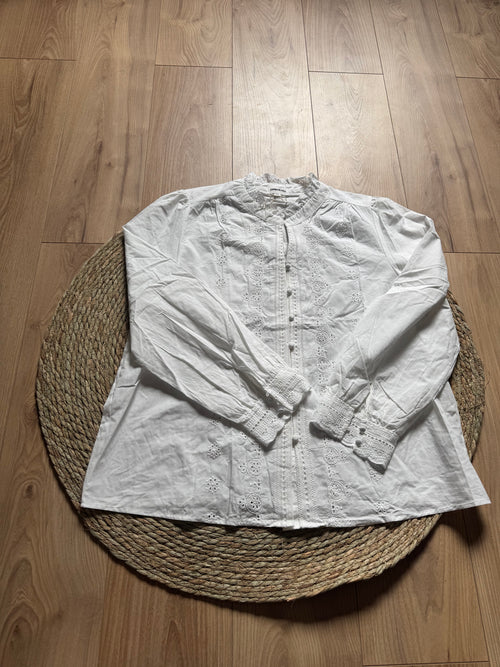 Blouse blanche brodée