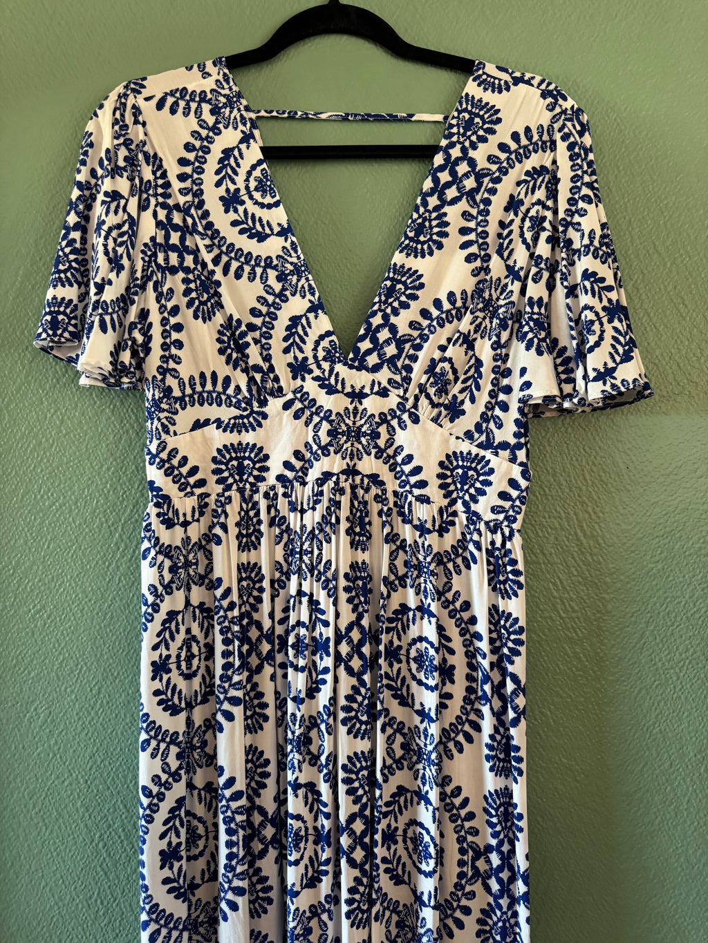 Robe longue blanc et bleu