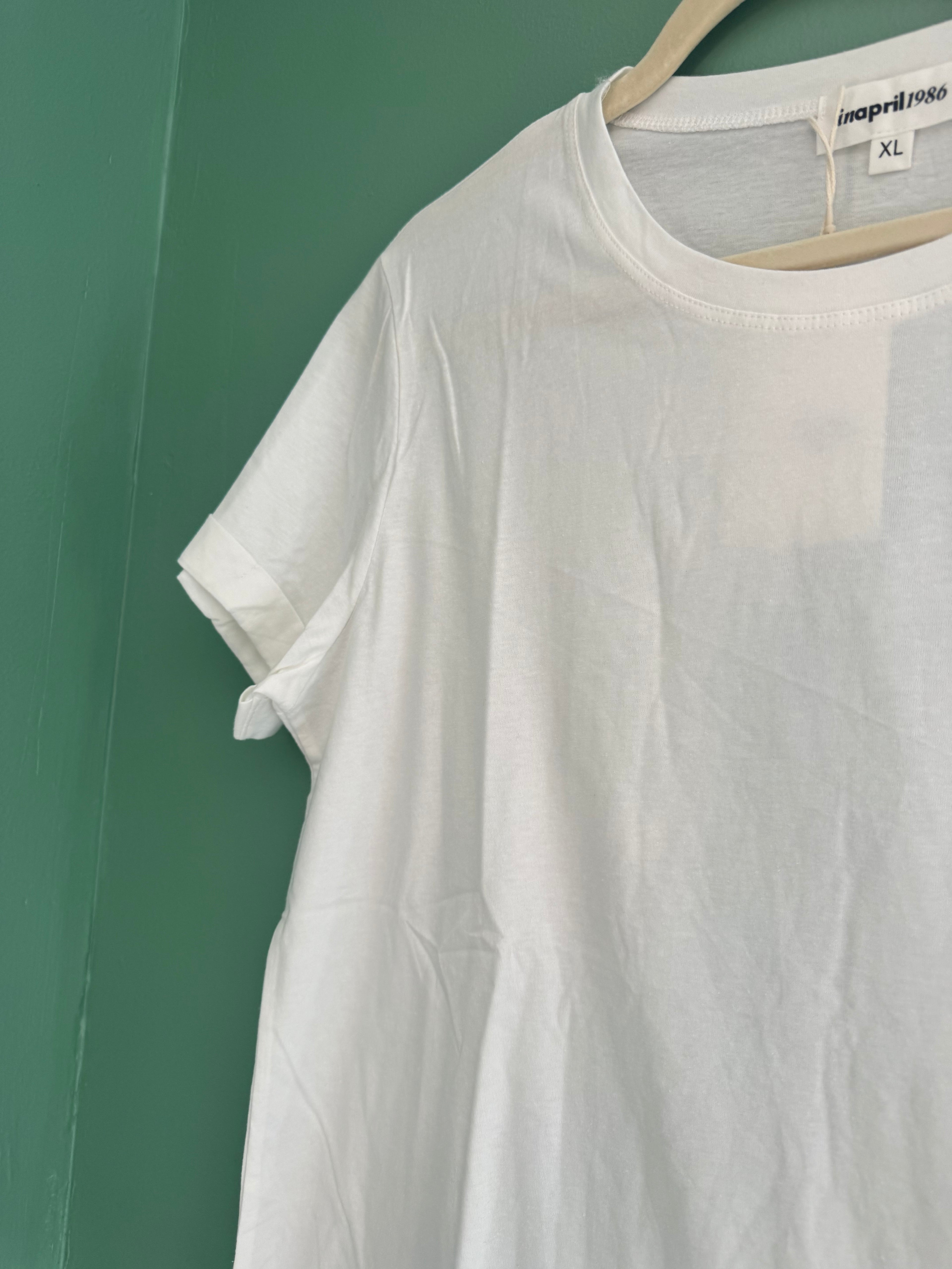 T-shirt blanc avec cœur or
