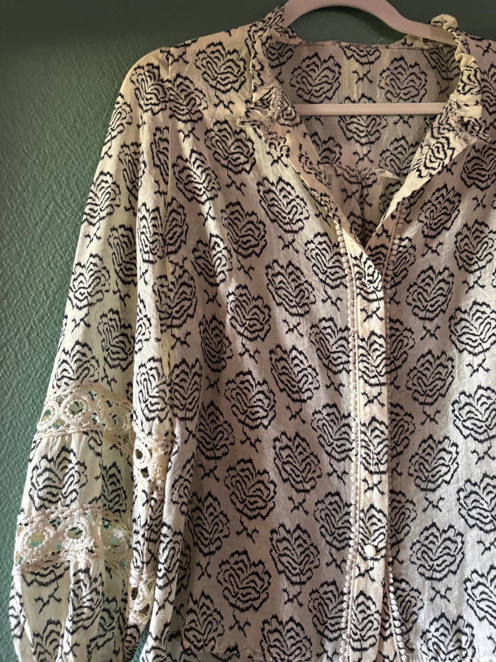 Blouse beige à motif