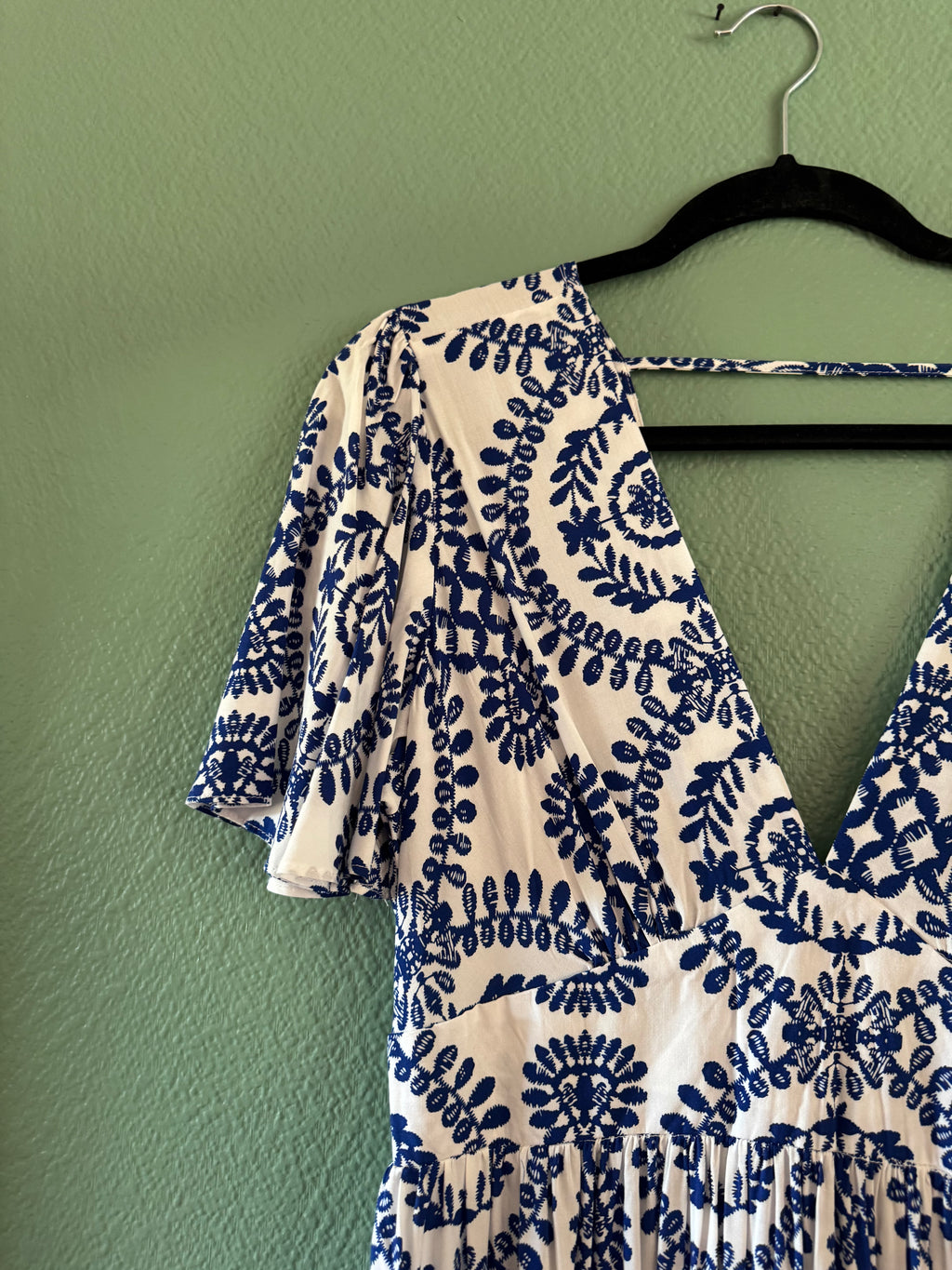 Robe longue blanc et bleu