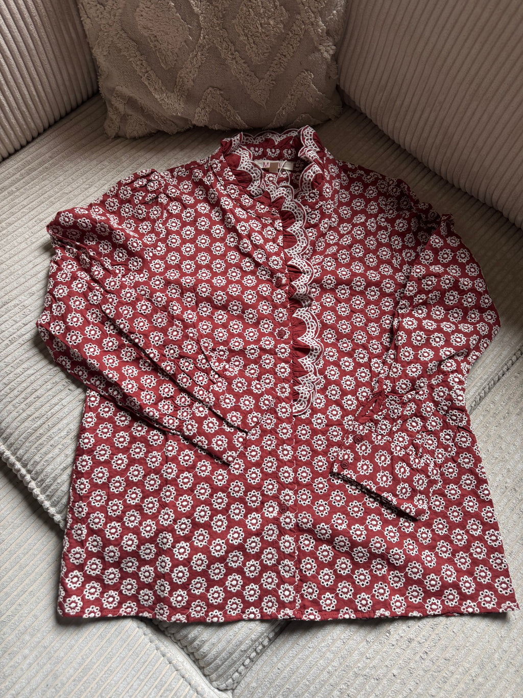 Blouses Alma rouge à broderie