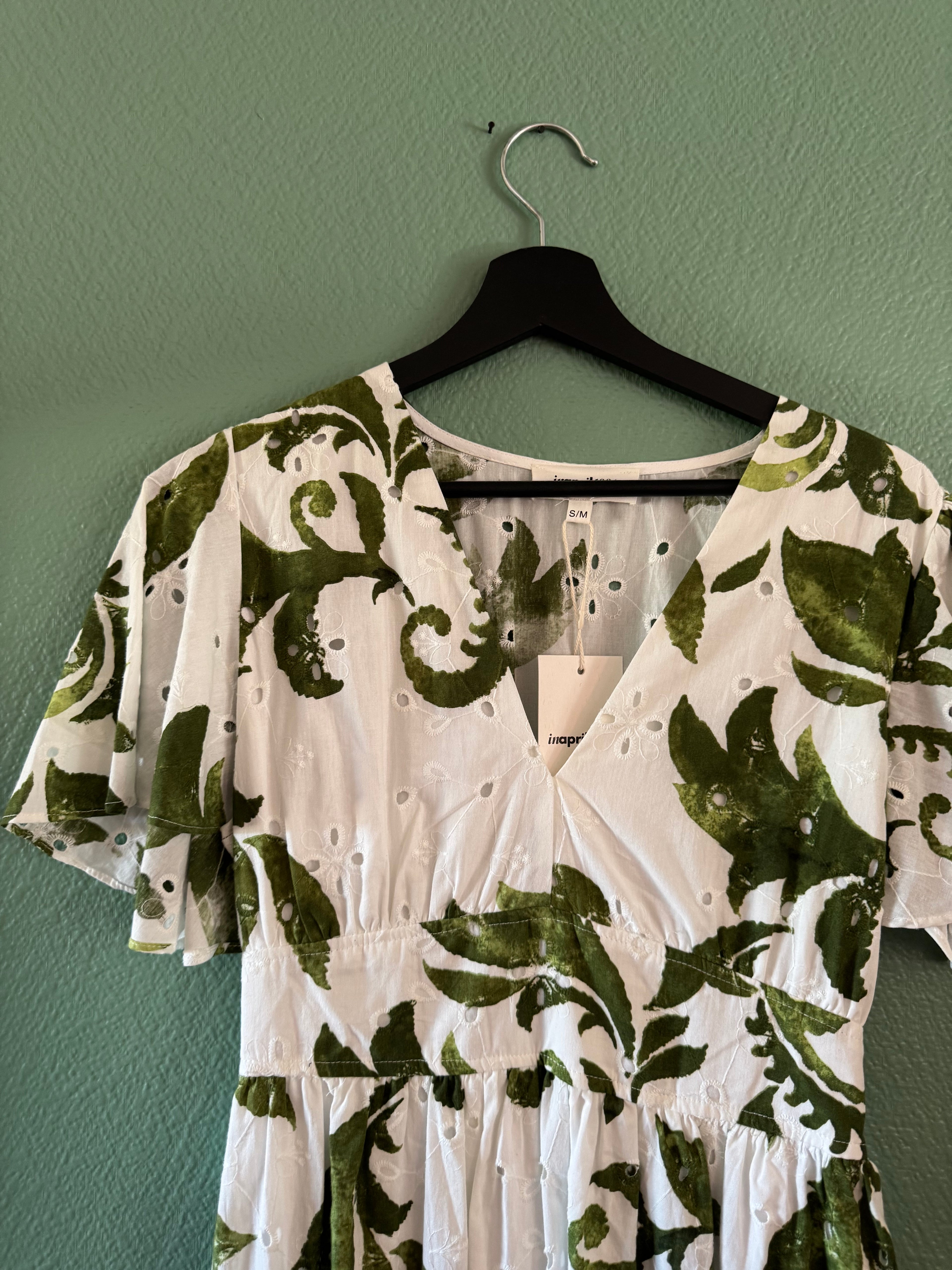 Robe courte vert et blanc