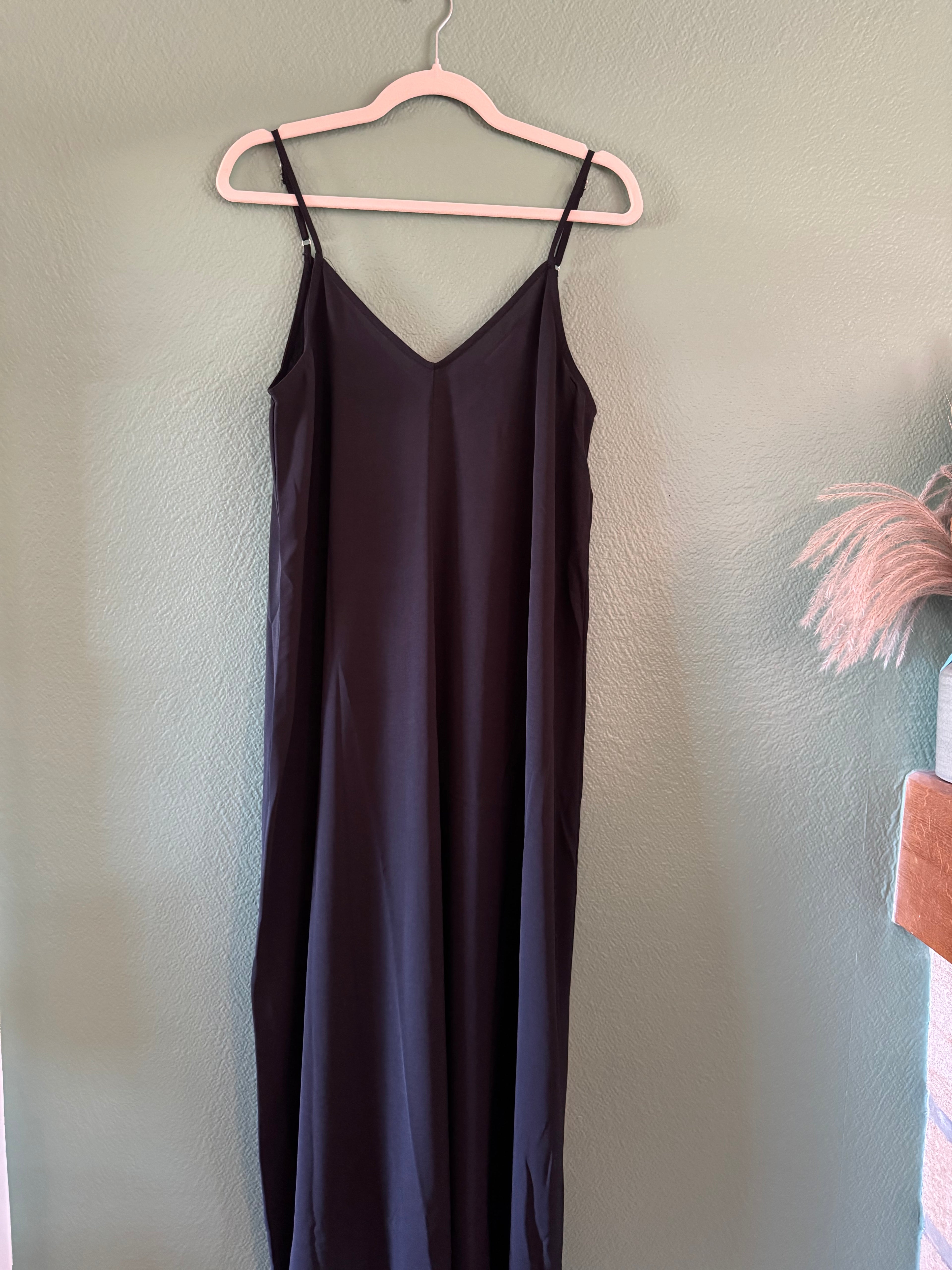 Robe longue minimaliste noire